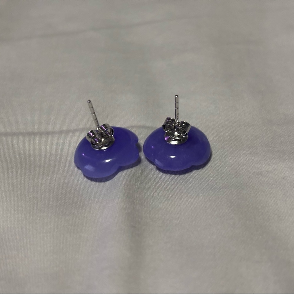 Rose Jade Stud Earrings. - Picture 5 of 7